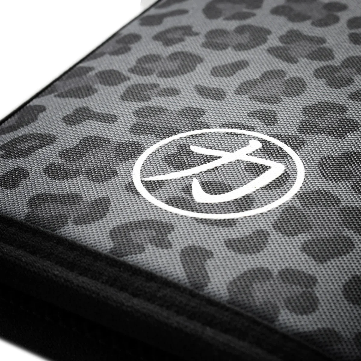 7mm Inferno Neoprene Knee Sleeves - Dark Leopard - IPF Approved (Pair) - Image 3