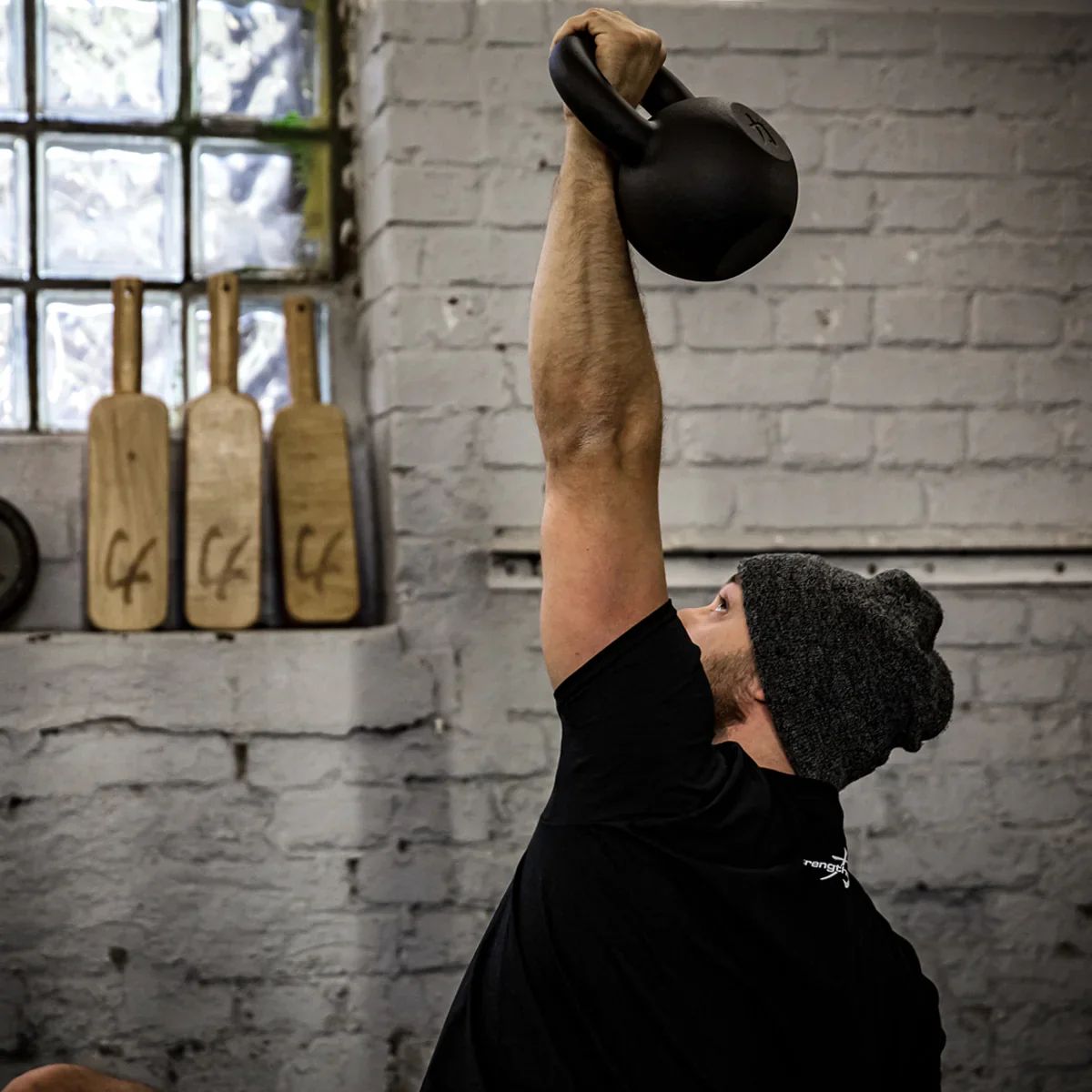 Black Powder Coated Kettlebells 4kg - 64kg - Image 4