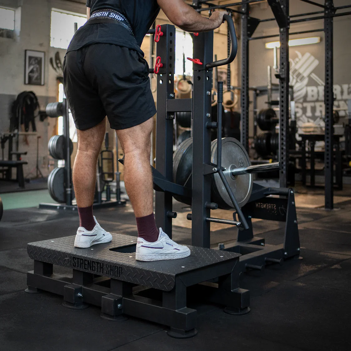 Riot Belt Squat Machine - Image 4