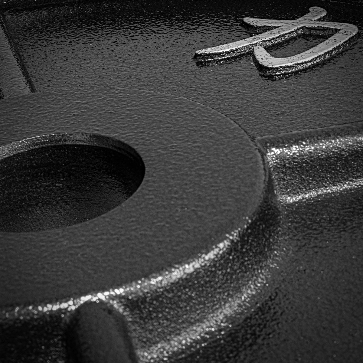 Riot Cast Iron Plates - Image 8