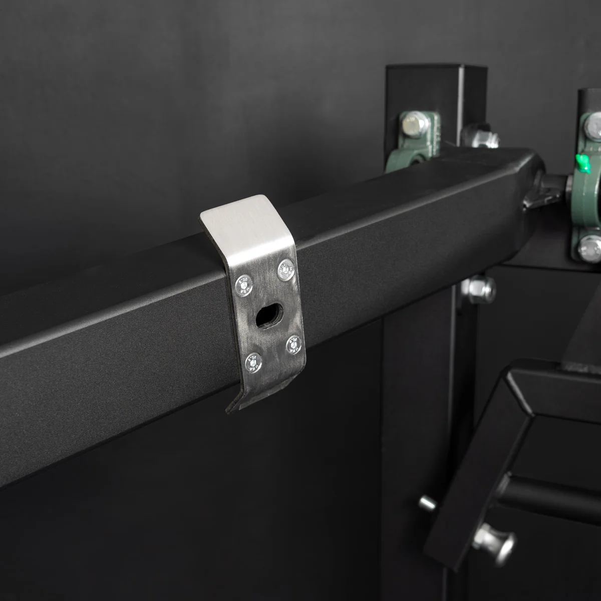 Viking Press - Strongman Shoulder Press Machine - Image 9